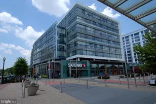 800 4th St SW, Washington, DC 20024 - Photo 43