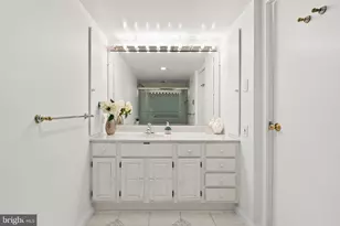 2500 Virginia Ave NW, Washington, DC 20037 - Photo 27