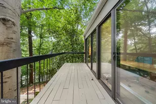 2855 Davenport St NW, Washington, DC 20008 - Photo 15