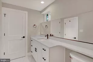 2054 34th St SE, Washington, DC 20020 - Photo 19