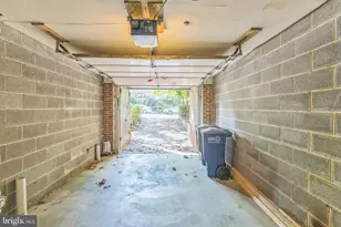 2519 I St NW, Washington, DC 20037 - Photo 33