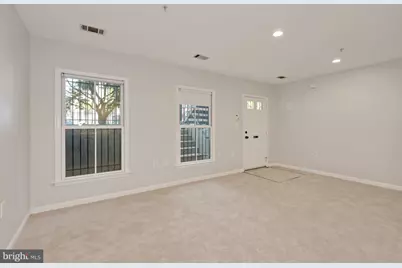 648 C Street NE #1, Washington, DC 20002 - Photo 11