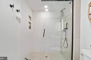 2301 Champlain St NW, Washington, DC 20009 - Photo 17