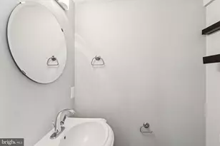 1528 Gales St NE, Washington, DC 20002 - Photo 9