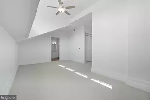 901 D St NE, Washington, DC 20002 - Photo 21