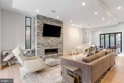 2927 Arizona Avenue NW, Washington, DC 20016 - Photo 3