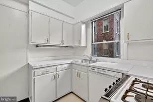 4000 Cathedral Ave NW, Washington, DC 20016 - Photo 13