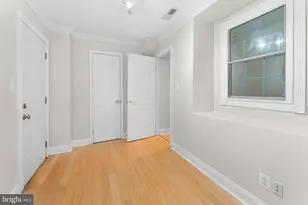 550 Hobart Pl NW, Washington, DC 20001 - Photo 9