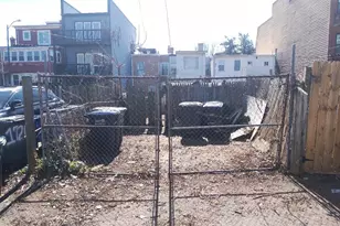 1718 Independence Ave SE, Washington, DC 20003 - Photo 33