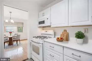 3900 Tunlaw Rd NW, Washington, DC 20007 - Photo 17