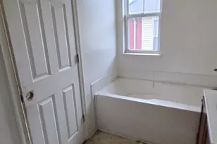 5002 Kimi Gray Ct SE, Washington, DC 20019 - Photo 9