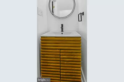 1702 A Street SE, Washington, DC 20003 - Photo 7