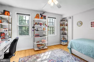 213 9th St SE, Washington, DC 20003 - Photo 45