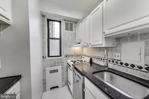 1 Scott Cir NW, Washington, DC 20036 - Photo 7