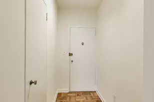 1 Scott Cir NW, Washington, DC 20036 - Photo 13