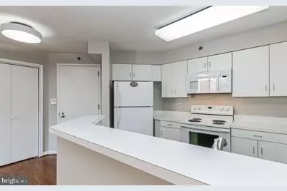 1230 23rd Street NW #818, Washington, DC 20037 - Photo 13