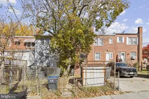 1633 R St SE, Washington, DC 20020 - Photo 35