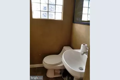 1377 F Street NE, Washington, DC 20002 - Photo 11