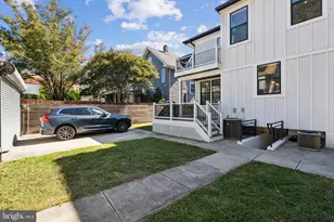 1207 Delafield Pl NW, Washington, DC 20011 - Photo 5