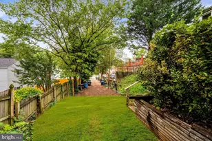 4225 Gault Pl NE, Washington, DC 20019 - Photo 31