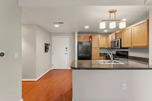 350 G St SW, Washington, DC 20024 - Photo 3