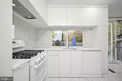 1906 37th Street NW, Washington, DC 20007 - Photo 11