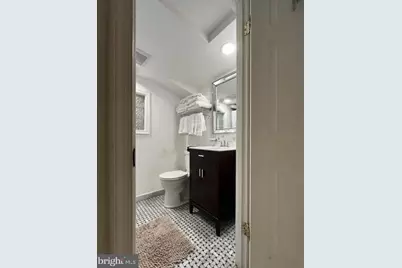 811 Massachusetts Avenue NE, Washington, DC 20002 - Photo 55