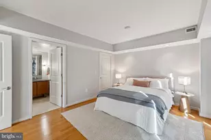 1025 1st St SE, Washington, DC 20003 - Photo 11