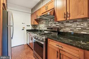 4201 Cathedral Ave NW, Washington, DC 20016 - Photo 19