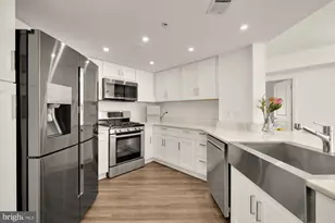 915 E St NW, Washington, DC 20004 - Photo 11