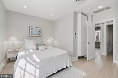 1725 34th Street NW, Washington, DC 20007 - Photo 17