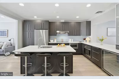 1725 34th Street NW, Washington, DC 20007 - Photo 7