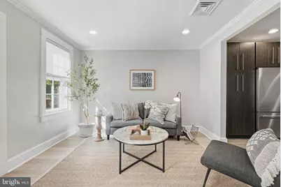 1725 34th Street NW, Washington, DC 20007 - Photo 3