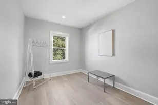 1725 34th St NW, Washington, DC 20007 - Photo 23