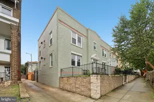 303 Seaton Pl NE, Washington, DC 20002 - Photo 3