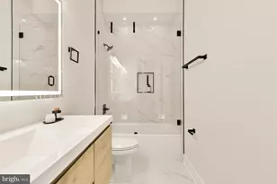 1631 G St SE, Washington, DC 20003 - Photo 19