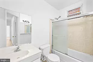 1021 Columbia Rd NW, Washington, DC 20001 - Photo 25