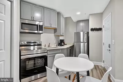 133 7th Street SE #3, Washington, DC 20003 - Photo 5