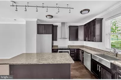 437 Woodcrest Drive SE, Washington, DC 20032 - Photo 7