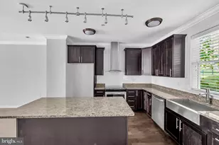 437 Woodcrest Dr SE, Washington, DC 20032 - Photo 7