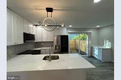 1202 Barnaby Terrace SE, Washington, DC 20032 - Photo 3