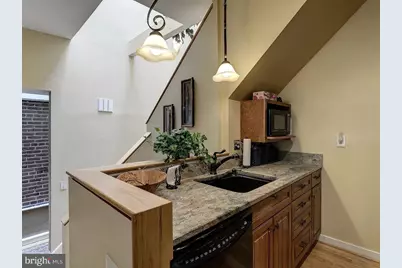 825 F Street NE, Washington, DC 20002 - Photo 7