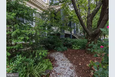 825 F Street NE, Washington, DC 20002 - Photo 3