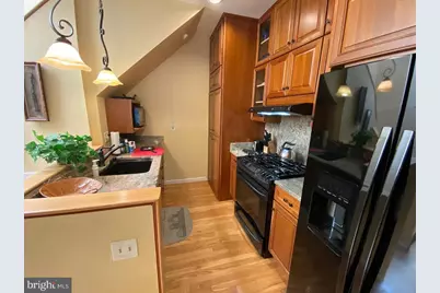 825 F Street NE, Washington, DC 20002 - Photo 5