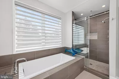 5624 Sherier Place NW, Washington, DC 20016 - Photo 35