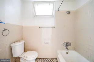 1280 16th St NE, Washington, DC 20002 - Photo 19