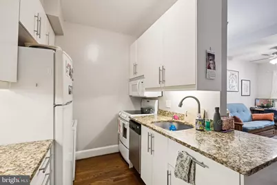 2143 Newport Place NW, Washington, DC 20037 - Photo 9