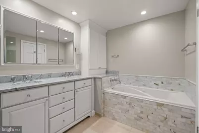 2700 Virginia Ave NW #709, Washington, DC 20037 - Photo 17