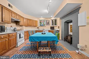 2516 Cliffbourne Pl NW, Washington, DC 20009 - Photo 11