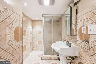 758 19th St NE, Washington, DC 20002 - Photo 15